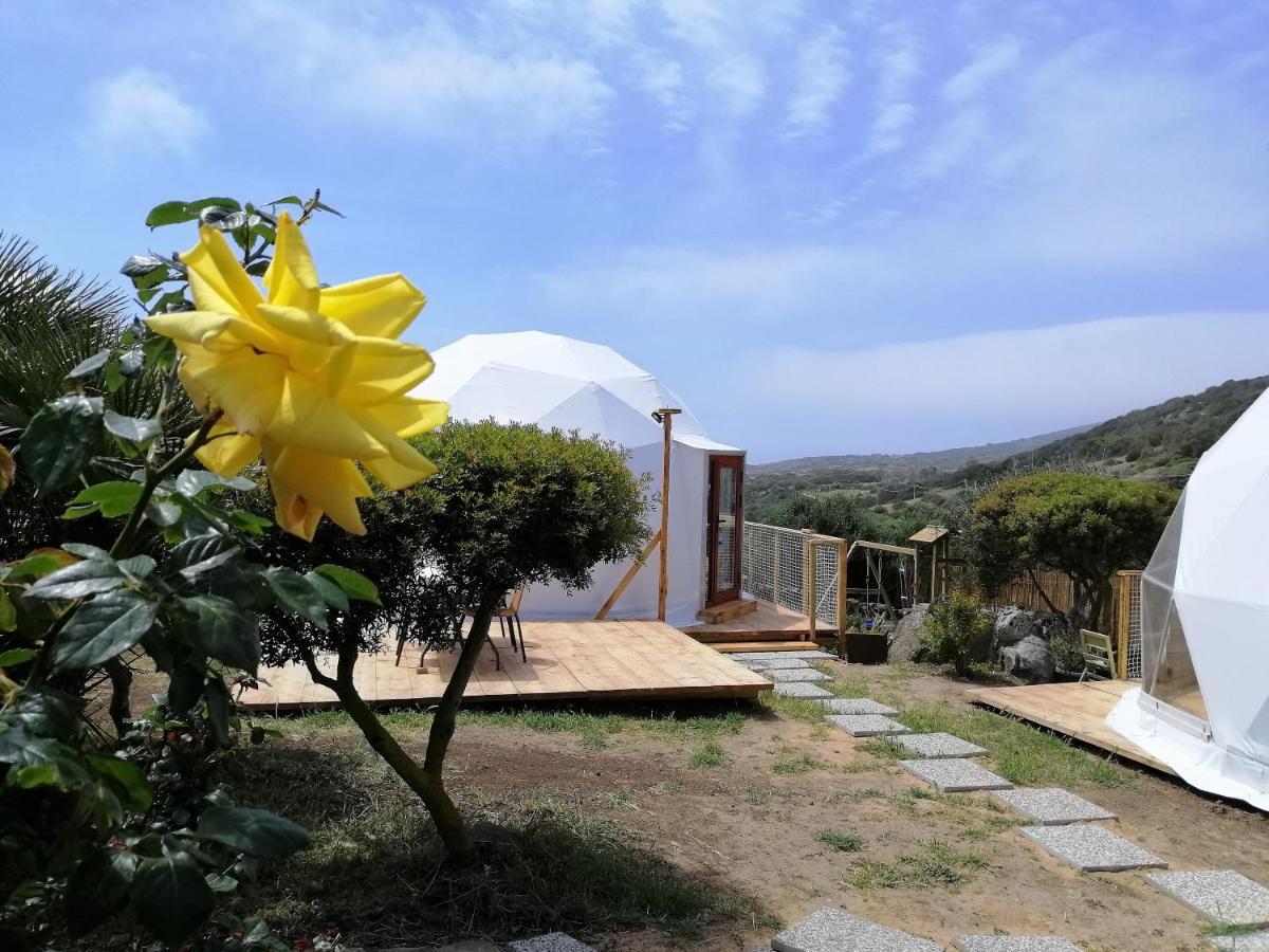 B&B Glamping Semaforo Capo Sperone ซานตันตีโอโก ภายนอก รูปภาพ