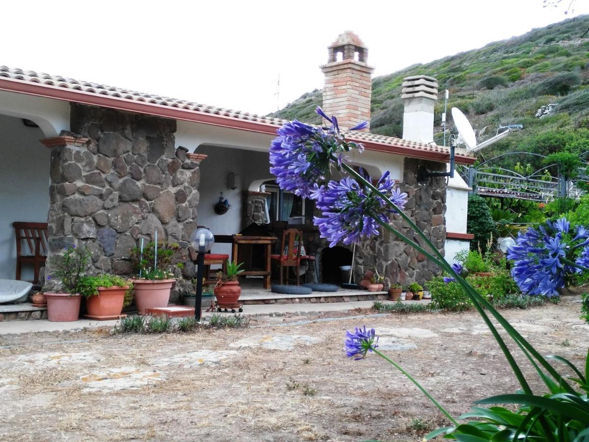 B&B Glamping Semaforo Capo Sperone ซานตันตีโอโก ภายนอก รูปภาพ